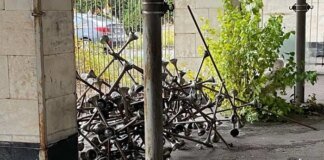 КПІ спростував чутки про викинуті люстри-молекули і пояснив, для чого їх знялм