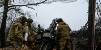 Росіяни не контролюють Покровськ, про оточення Сил оборони України не йдеться, — Сирський