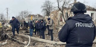 Російська ракета влучила в житловий мікрорайон Умані: поліція показала наслідки удару