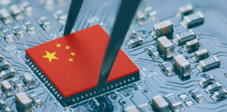 Як Китаю під санкціями вдалося створити ШІ “на коліні” і обігнати США