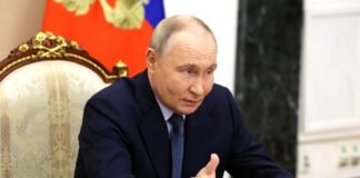 “Путін вважає, що він знову все виклав на стіл”: у Politico розповіли, про що свідчать переговори у Кремлі