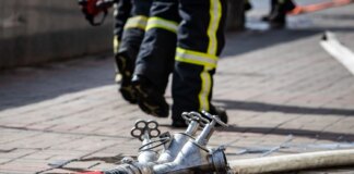 Пожежа сталася в офісі на столичному Хрещатику: є обвал перекриття та сильне задимлення