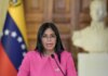 Виконувачка обов’язків президента Венесуели заявила, що з неї «досить» наказів США