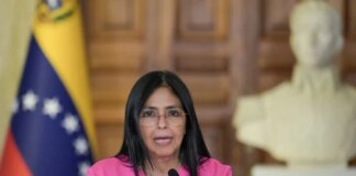 Виконувачка обов’язків президента Венесуели заявила, що з неї «досить» наказів США