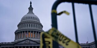 США знову за крок від шатдауну. Сенат заблокував пакет витрат