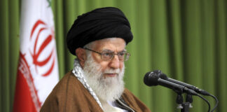 Верховний лідер Ірану переховується в бункері через побоювання удару США — ЗМІ