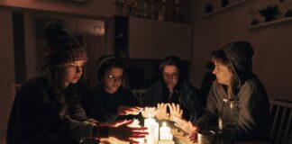 Київ переходить на тимчасові графіки відключень світла