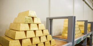 Ціна золота продовжує рекордно зростати та наближається до 5600 доларів