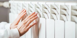 У Києві без опалення 400 будинків, для ще 1100 багатоповерхівок відновлення тепла поки неможливе – КМВА