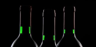 У Києві викрили склади з 50 тоннами алкоголю-фальсифікату відомих брендів