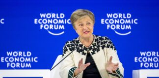 Податки і тарифи підуть угору: деталі угоди з МВФ і як це вплине на українців