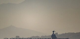 Американський авіаносець увійшов у Середземне море