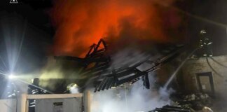 Рятувальники показали кадри зруйнованого будинку на Харківщині