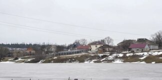 На Миколаївщині двоє дітей опинилися в крижаній пастці посеред ставка