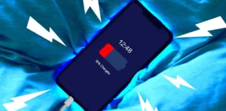 Чи безпечно спати поруч із телефоном, що заряджається: коротке пояснення фахівця