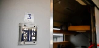 Затримки до години та автобуси замість поїздів – УЗ змінила рух 1 березня