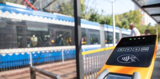 У Києві з середи планують відновити роботу електротранспорту на лівому березі