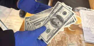 Продавав довідки про інвалідність за 9000 доларів – у Києві затримали чоловіка з гранатою