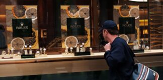 Інвестиції у розкіш: як заробити на діамантах, топ-брендах і мистецтві