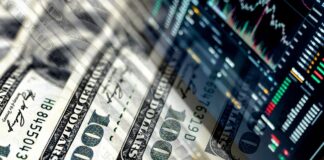 Долар підскочив до нового максимуму: курс на 10 березня і як не програти на купівлі валют