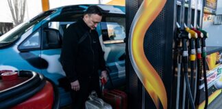 Кешбек на пальне в Україні запрацює вже з 20 березня: які АЗС у списку