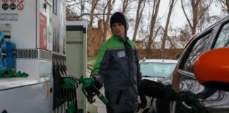 Бензин уже по 72 грн: чому підскочили ціни на АЗС та що буде далі