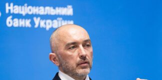 Скандал із затриманням інкасаторів: керівництво НБУ терміново вирушає до Будапешта