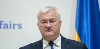 Україна вимагає від Угорщини негайно повернути викрадені кошти Ощадбанку