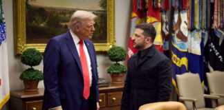 Зеленський хотів подарувати Трампу iPad з трансляцією війни, але той не прийшов, – FT