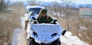 Мирноград обходять із флангів: РФ готує оточення та масово кидає у бій квадроцикли