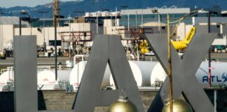 У США затримали мешканку Лос-Анджелеса за постачання іранської зброї до Судану