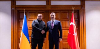 Умєров провів переговори в Анкарі щодо безпеки та повернення полонених