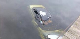 Вибухова хвиля відкинула автомобіль у річку під час атаки на Запоріжжя, є загиблий