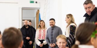 Зеленський у Великдень привітав дітей загиблих захисників у Софії Київській