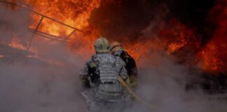 російські дрони тричі атакували промислову зону в Сумах – виникли пожежі