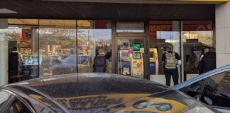 Терорист в Києві вбив цілу родину: батько з сином померли на місці, мати померла у лікарні