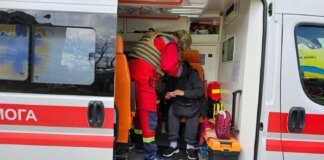 У Херсоні двоє людей постраждали та потрапили до лікарні через нічні удари російських дронів