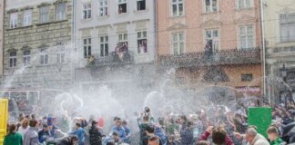 Поливаний понеділок: що потрібно зробити у перший день після Великодня