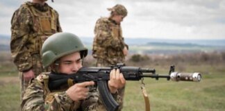 Окупанти залучають молодь з Херсонщини до військових зборів у Криму