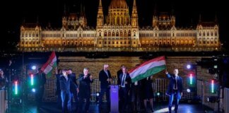 «Росіяни, геть додому». У Будапешті святкують перемогу Мадяра (фото, відео)