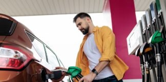 Пальне дешевшає: скільки коштують бензин, дизель та газ на АЗС 21 квітня