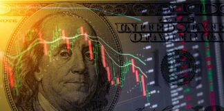 Долар вже по 44 гривні, євро також стрибнуло: курс валют 20 квітня вийшов на нові максимуми