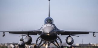 Масована атака РФ по Україні частково паралізувала авіасполучення у Польщі: деталі