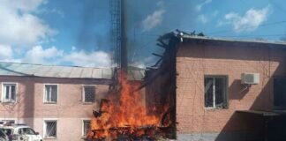 Росіяни вдень атакували відділок поліції у Прилуках (фото)