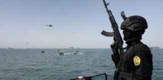 Ормузьку протоку знову закривають: Іран зробив різку заяву