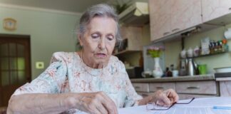 Пенсійні виплати зросли: скільки отримали українці у березні