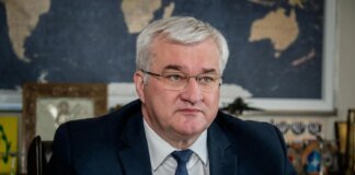 Мир не може чекати до "парадів" і "свят" – Сибіга закликав світ підтримати оголошений Україною режим тиші з 6 травня