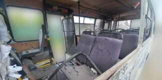 росіяни вдруге за день 2 травня поцілили дроном у маршрутку в Херсоні, поранено водія