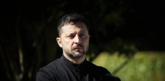 Зеленський: росіяни практично знесли цілий під’їзд ракетою, таку росію не можна нормалізувати, треба тиснути
