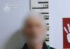 У Києві затримали 62-річного чоловіка, який зайшов у під’їзд за 15-річною дівчиною та вчинив розпусні дії